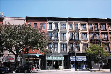 Rented by R New York