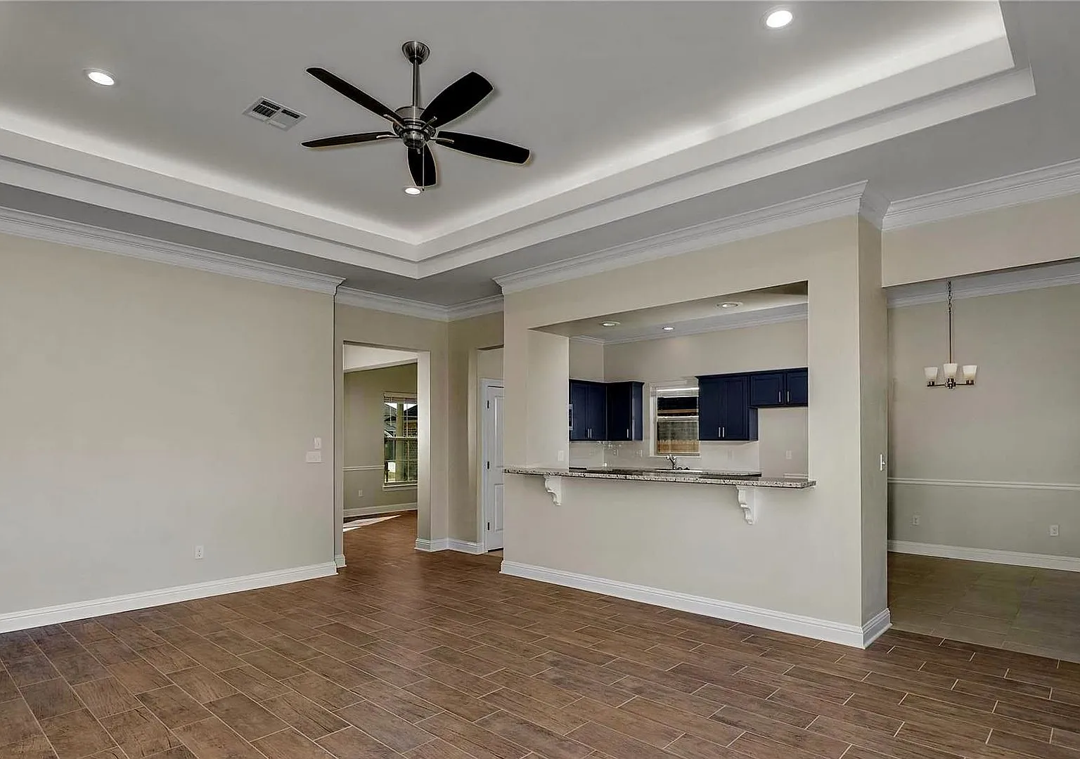Like brand new construction in Haughton-Move in special - $400. dollars off first month rent — Photo 3