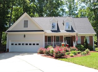 215 Redberry Ct, Mebane, NC 27302