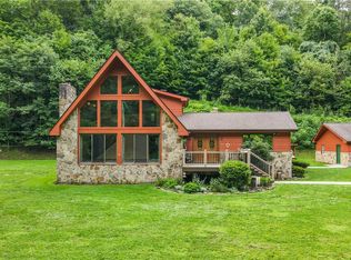 3061 Scheinbach Rd, Finleyville, PA 15332
