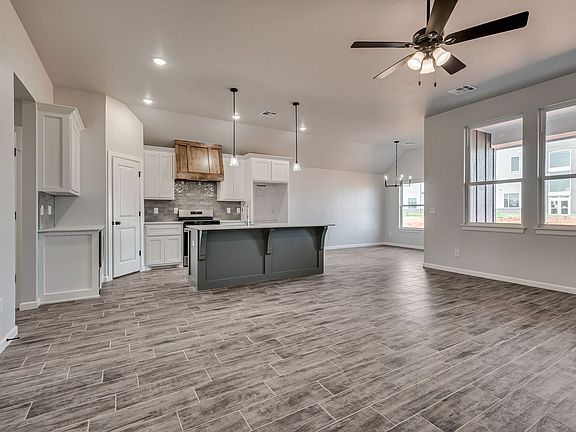 4th image of 4905 Misty Wood Ln