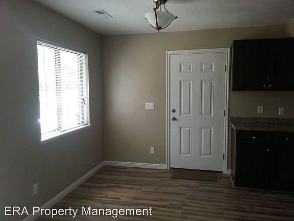 5th image of 1715 N Cedar Blvd