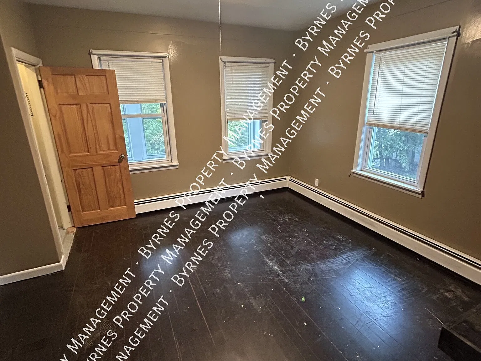 2 bed, $1,600 — Photo 2