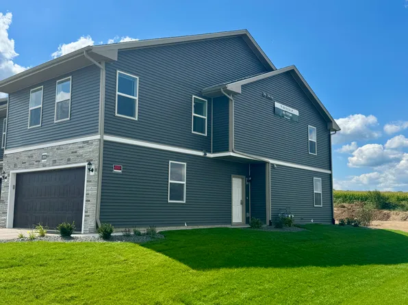 10379 Hawks Pointe Trl, Roscoe, IL 61073