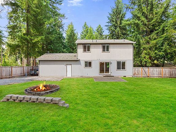 3rd image of 17015 Arborvitae Ct SE
