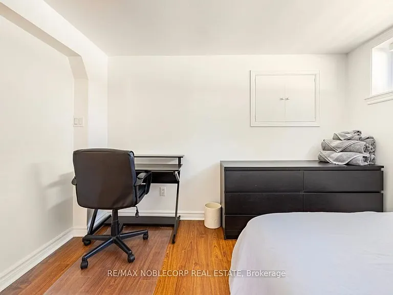 4230 Bloor St W #BASEMENT — Photo 11