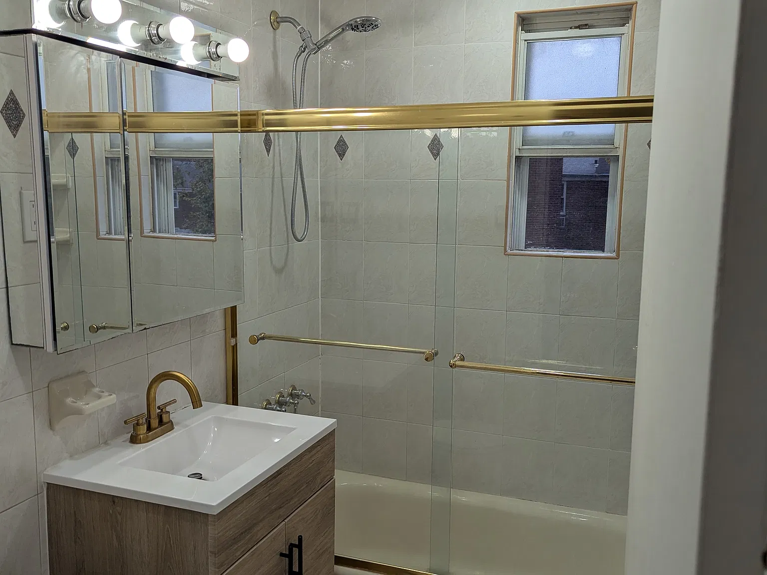 2 bed, $3,100 — Photo 3