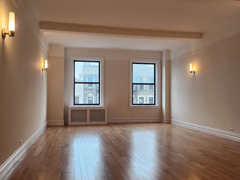 207 W 106th St #4D — Photo 1
