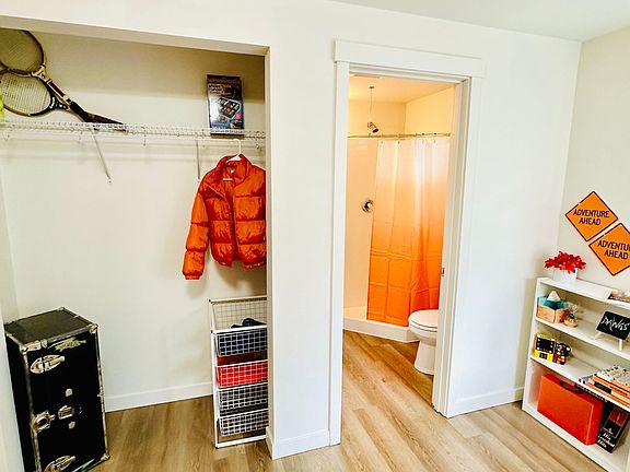 5th image of 4215-4221 9th Ave NE #402
