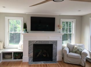 10 Normanstone Dr, Rockport, MA 01966