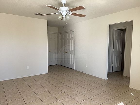 3rd image of 3307 Toledo Dr APT B