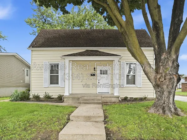 1825 N 3rd St, Saint Charles, MO 63301