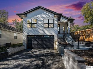 5852 S 48th Ave, Omaha, NE 68117