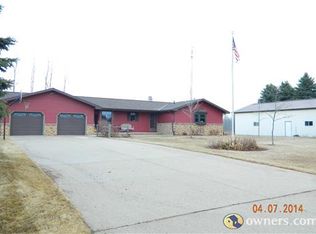 2218 Silver Creek Rd, Manitowoc, WI 54220