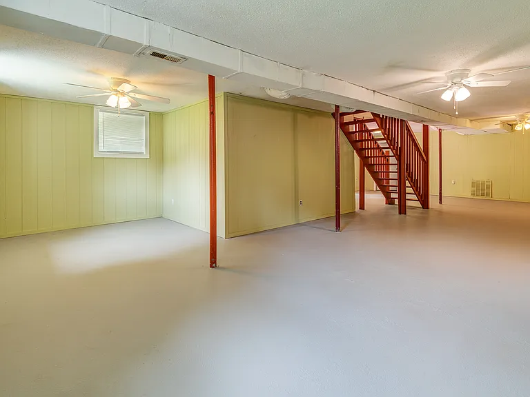 364 Pearson Dr — Photo 18