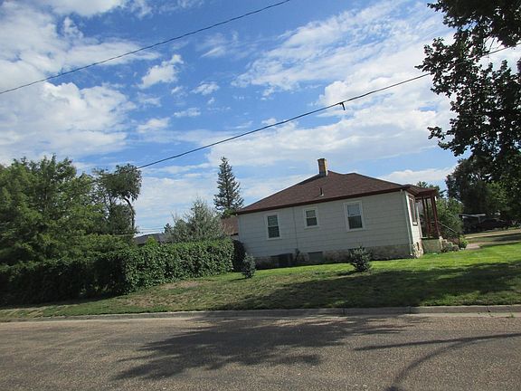 3rd image of 403 Sherman Ave