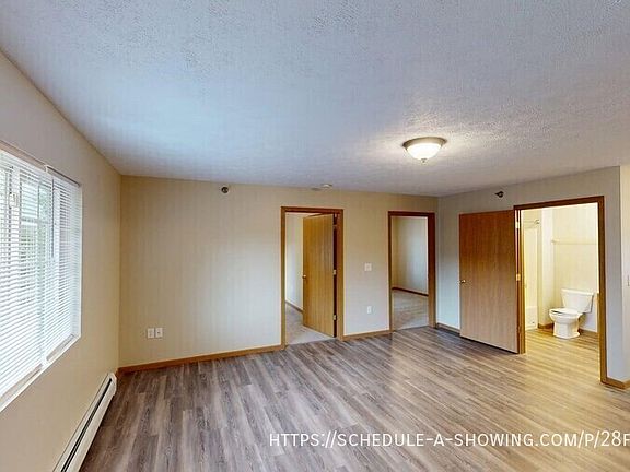 3rd image of 1007 W Ridge St APT 5