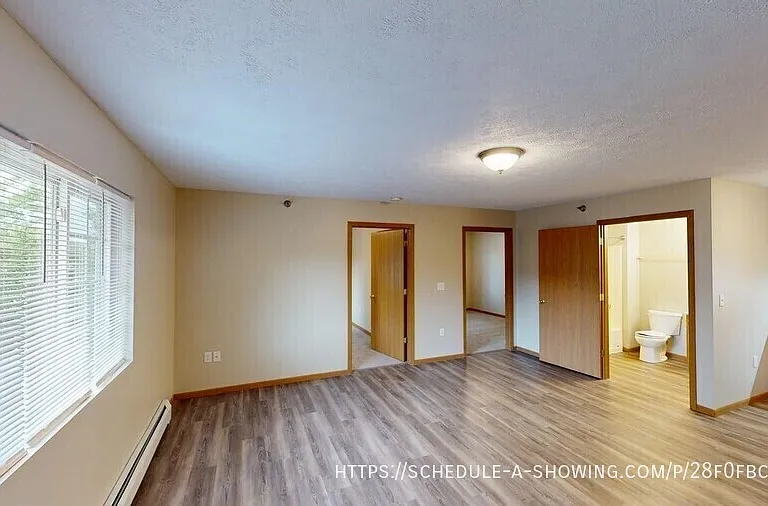 1007 W Ridge St #5 — Photo 3