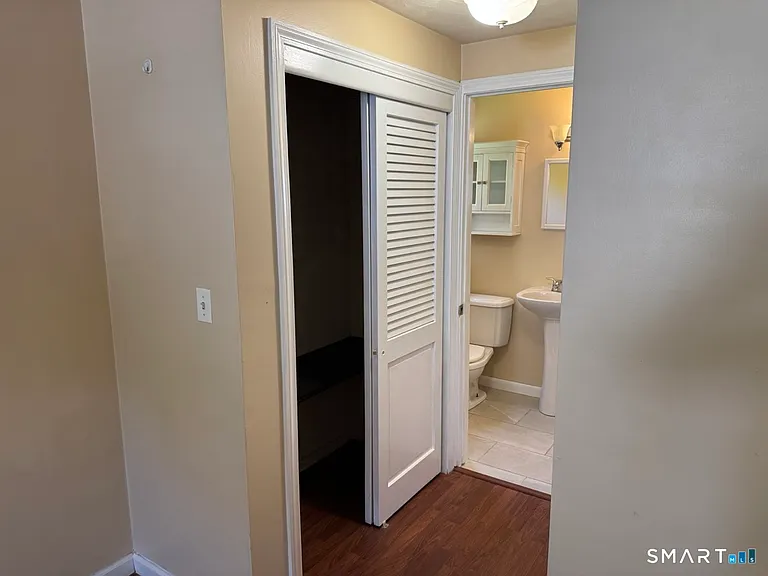 44 Saint James Ave — Photo 17