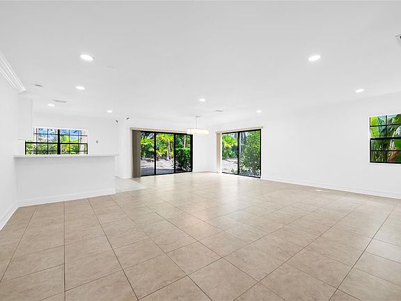 4th image of 6020 Verde Trail #107