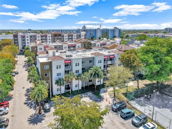 11040 SW 196th St APT 208, Miami, FL 33157