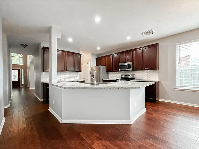 6810 Summer Bridge Ln — Photo 11
