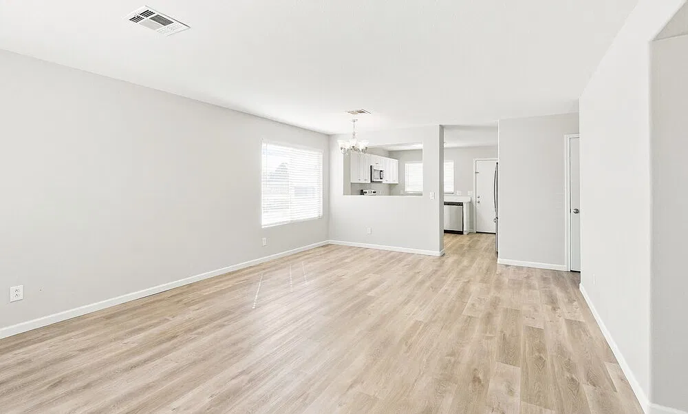 3 bed, 2.0 bath, 1199 sqft, $1,770 — Photo 4