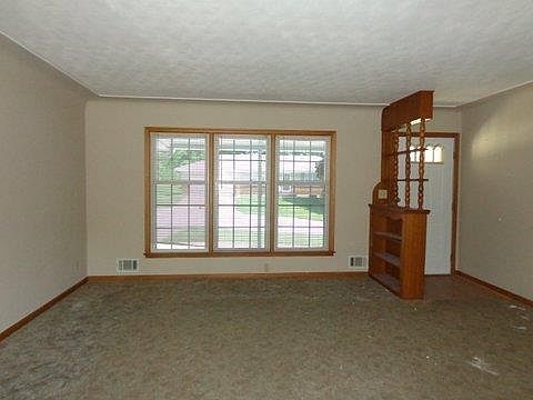 5th image of 815 Brewster Ln