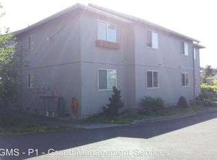 3765 Buccaneer Ln APT A, North Bend, OR 97459
