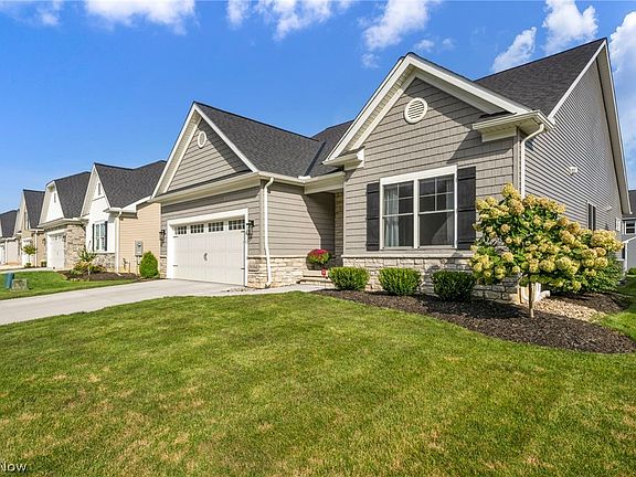2nd image of 36564 Appian Way