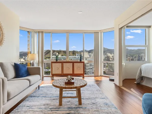 801 S King St APT 2208, Honolulu, HI 96813