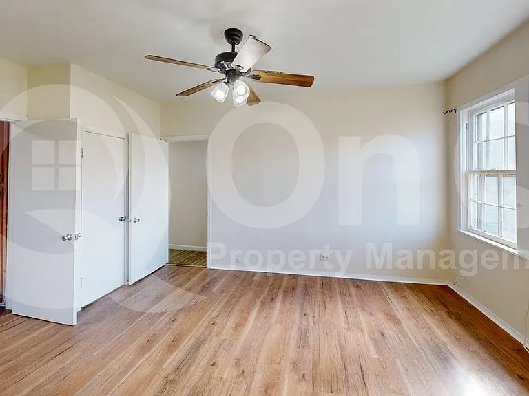 224 W Hull St #B — Photo 9