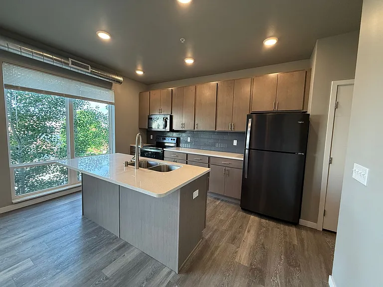 5th Street Lofts — Photo 96
