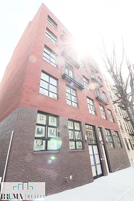 Rented by Bruma Realty LLC | media 6