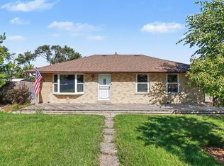 8420 W 83rd St, Justice, IL 60458