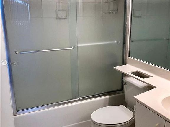 5th image of 3300 NE 192nd St APT 404