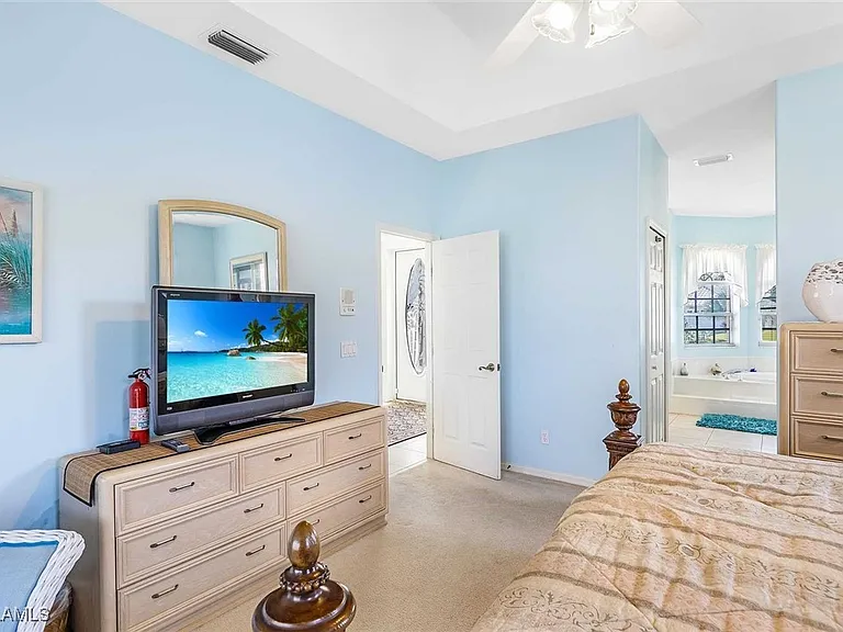 2807 SW 31st Ln — Photo 10
