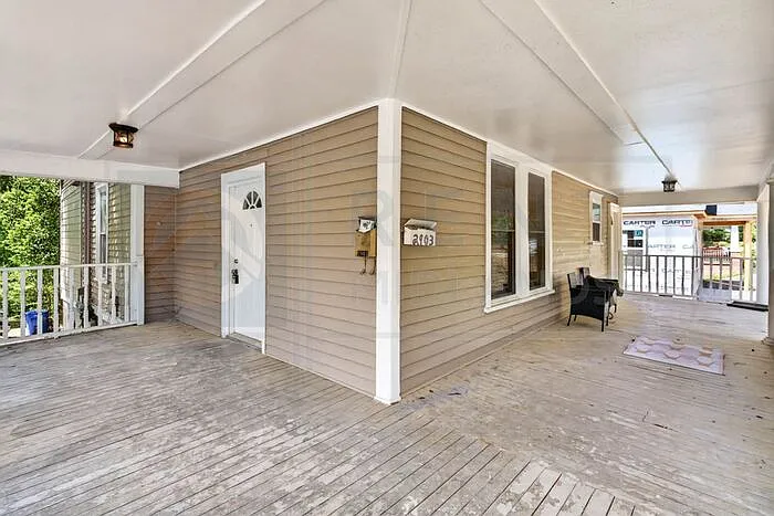 2901 Park St — Photo 3