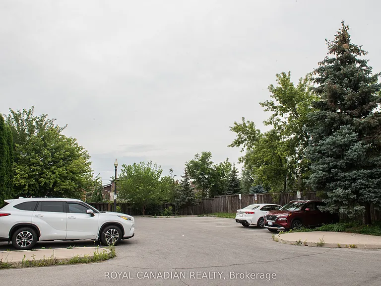 78 Peachwood Cres #13 — Photo 42