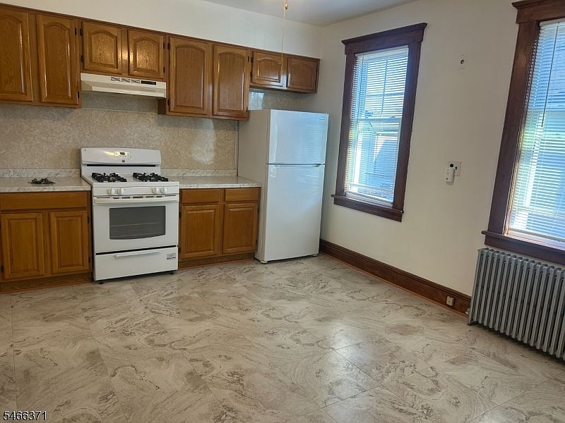 1st image of 134 Ray St