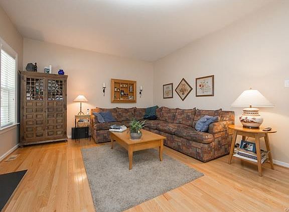4th image of 8821 Merediths Branch Dr