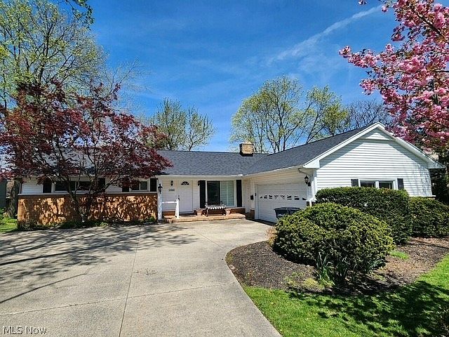 1st image of 23505 Fairmount Blvd