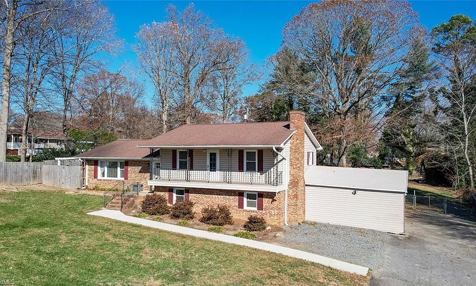 1st image of 305 Clifton Dr