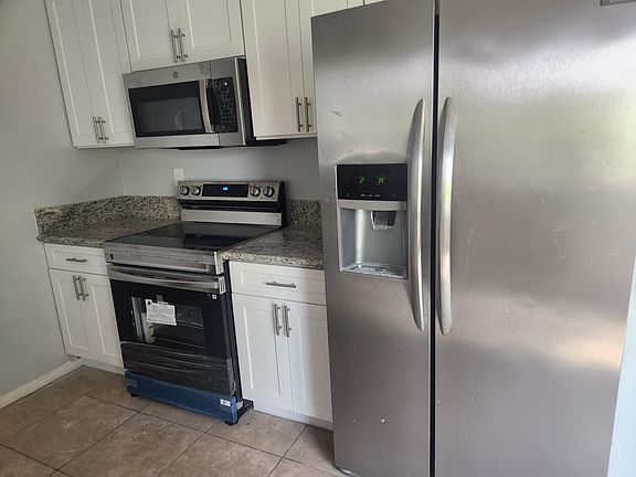 5th image of 2565 Hayes Dr