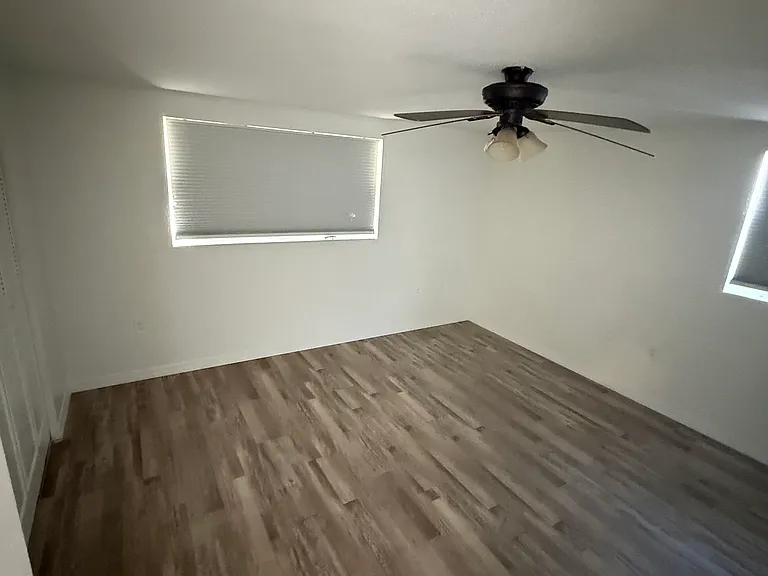 10118 Holly Dr — Photo 3