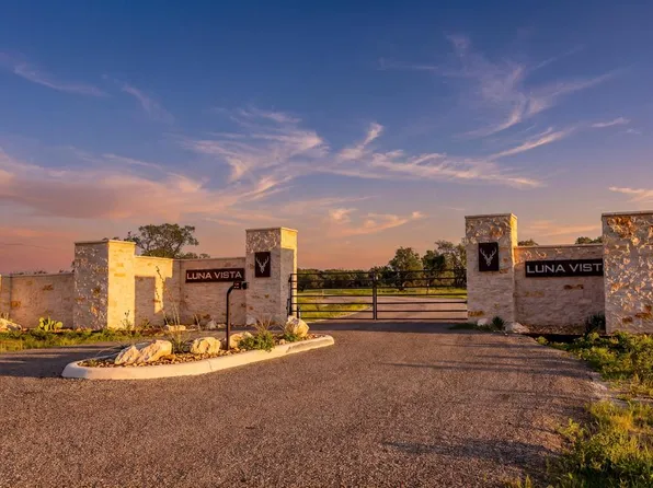 445 Dark Sky Path, Kerrville, TX 78028