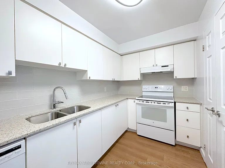 268 Merton St #205 — Photo 7
