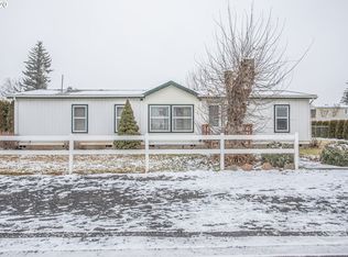 160 NE College St, Dufur, OR 97021