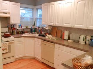 13426 246th St, Rosedale, NY 11422