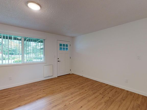 5th image of 15915 172nd St SE Unit 4B